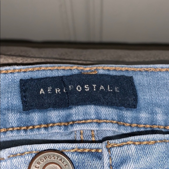 Distressed and ripped Aeropostale jeans - Picture 8 of 16